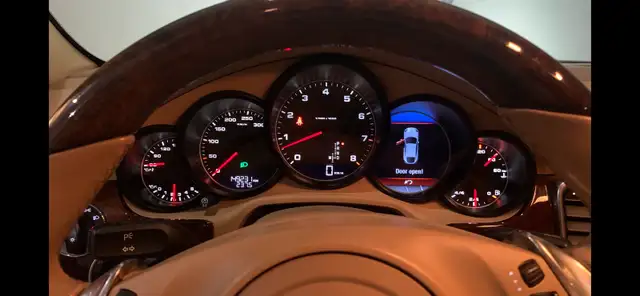 2011 Porsche Panamera - Photo 5
