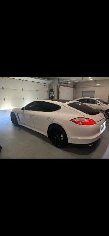2011 Porsche Panamera - Photo 9