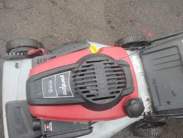 Yardpro self-propelled gasLawnmower/bag - Photo 4