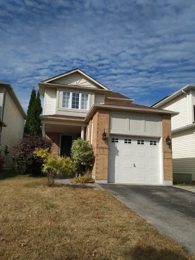3 Bedroom Detached House for Lease (Entire House) in Oshawa