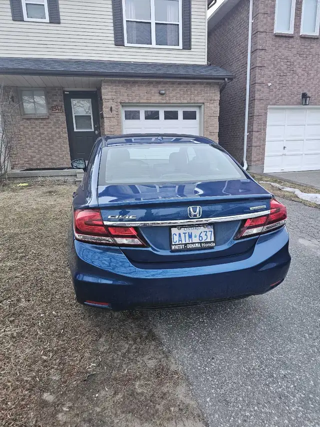 Honda Civic  contact # 647-7868236 - Photo 2
