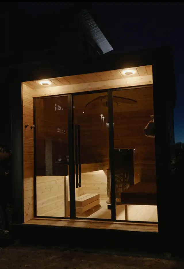 Luxury Sauna Noir