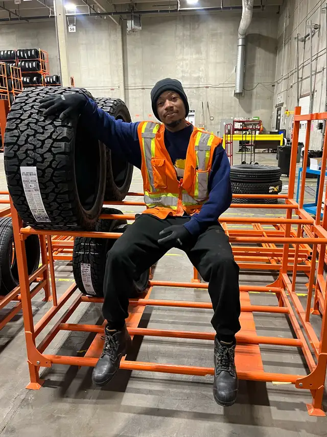 General labour /construction. helper Available- Calgary - Photo 3