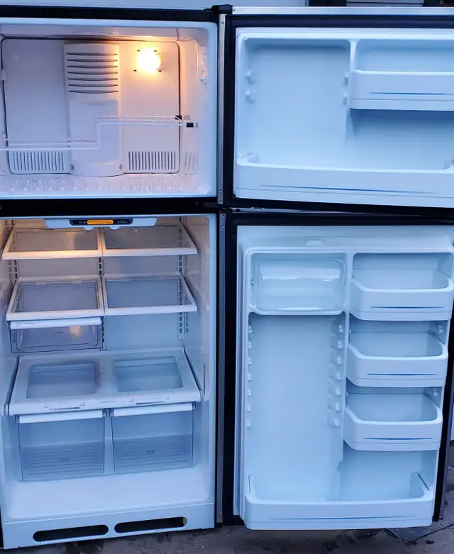 Ge mid size fridge - Very Good Condition, Stainless - Photo 3