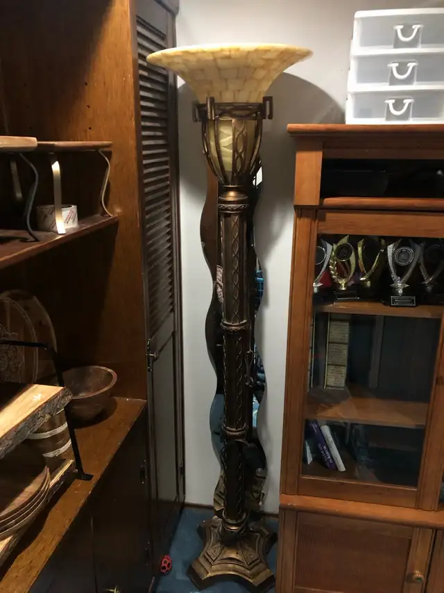 Living Room Lamp - Photo 4
