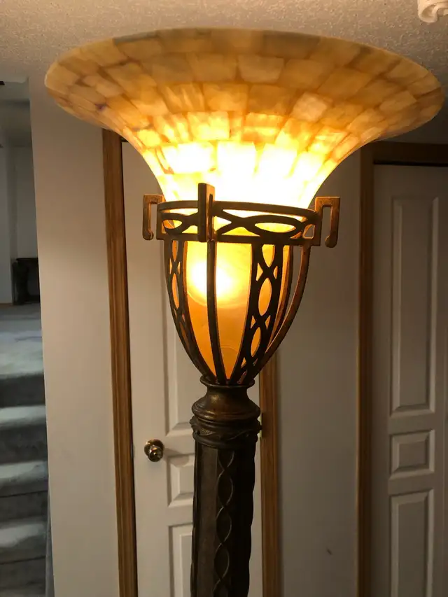 Living Room Lamp - Photo 7