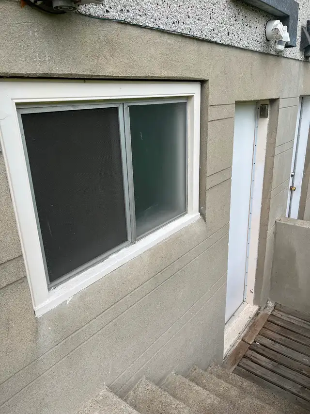 UPDATED BACHELOR SUITE IN CASTLEGAR