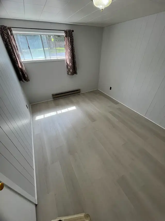 UPDATED BACHELOR SUITE IN CASTLEGAR - Photo 8