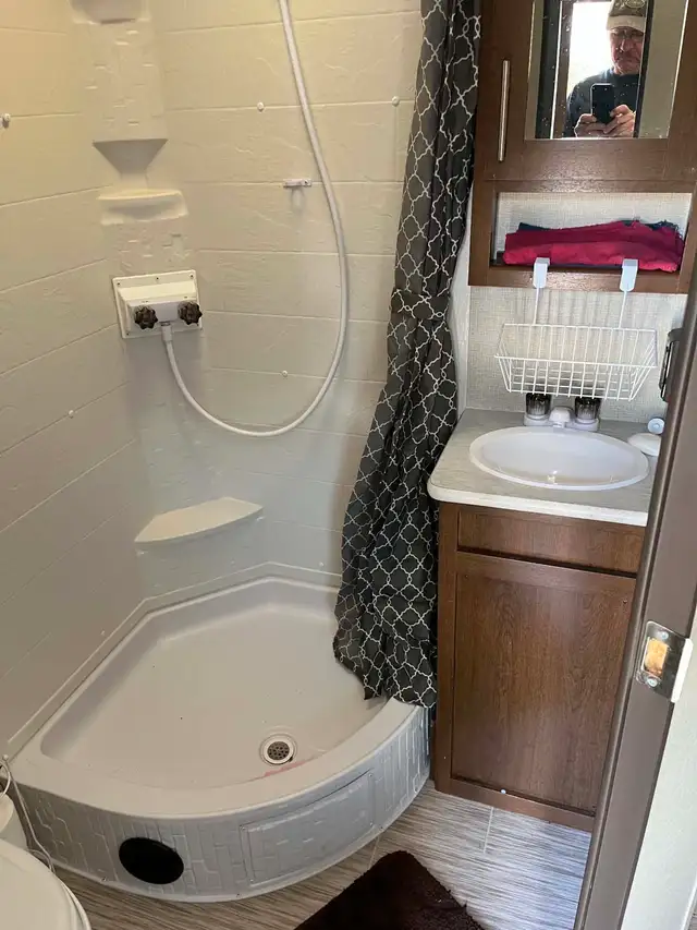 2018 Tracer Breeze 23ft Travel Trailer - Photo 9