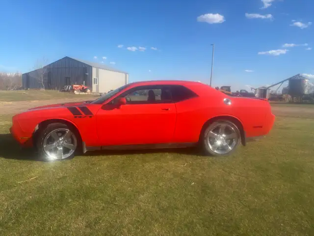 2009 Dodge Challenger - Photo 2