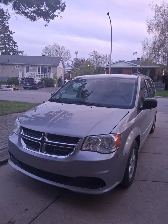 Dodge Grand Caravan SXT 2013 - 175 000 km