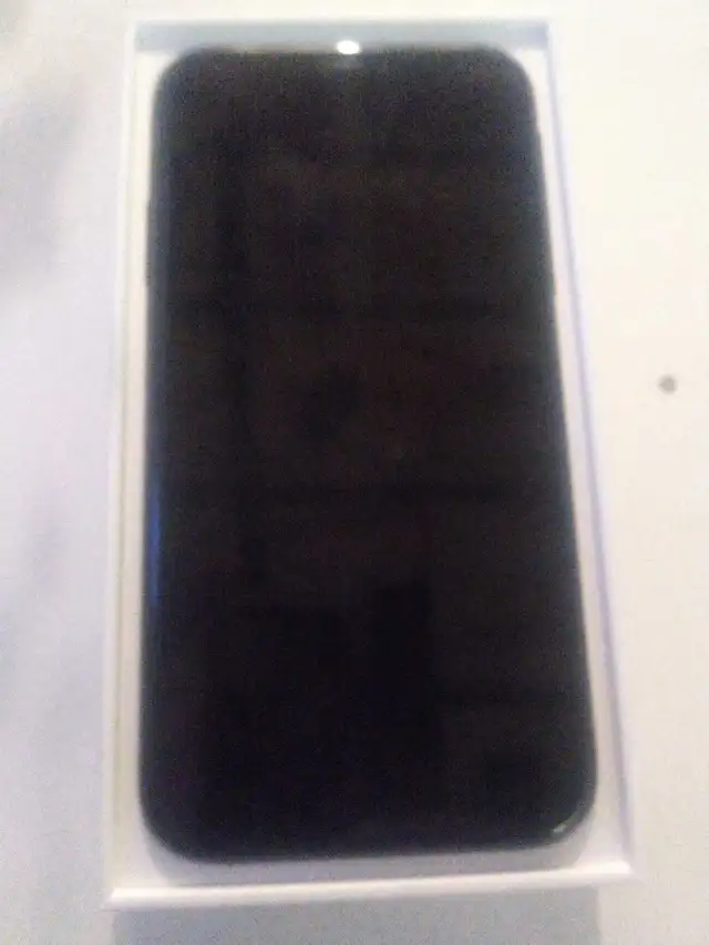I phone 11 - Photo 3