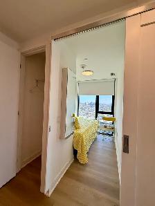 PRIVATE AllInclusive Room| Shared Bath SquarreOne Mississauga