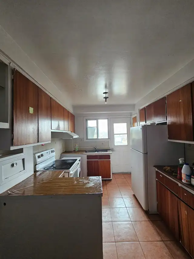 5 1/2 apartment for rent near Saint Michel Metro station - Photo 5