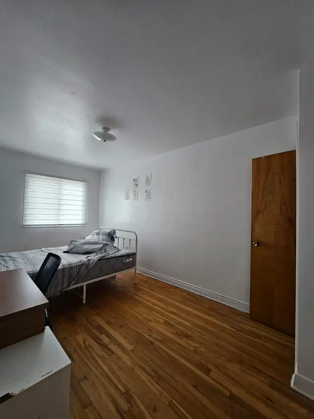 5 1/2 apartment for rent near Saint Michel Metro station - Photo 7