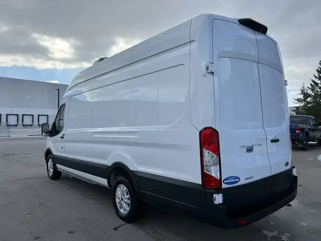 2022 Ford Transit - Photo 6