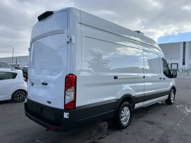 2022 Ford Transit - Photo 10