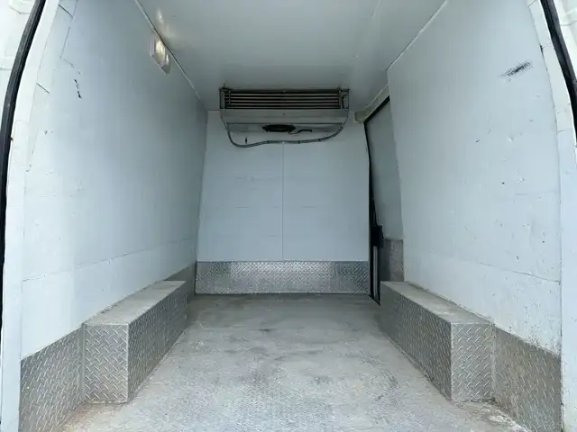 2017 Nissan NV Cargo - Photo 17