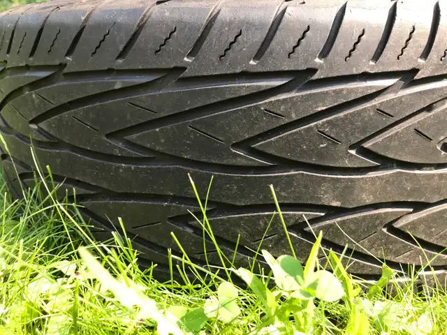 4x Mazda 17" mags 5x114.3   Toyo Proxes 215/45R17 All season - Photo 4