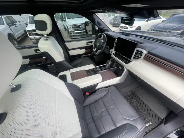 2022 Toyota Tundra 4x4 Crewmax Capstone Hybrid/FULLY EQUIPPED - Photo 10