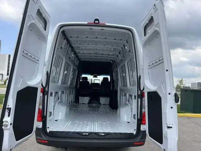 2023 Mercedes-Benz Sprinter Van - Photo 5