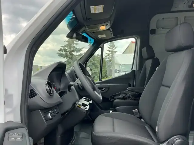 2023 Mercedes-Benz Sprinter Van - Photo 6