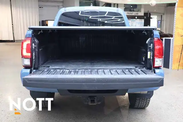 2019 TOYOTA TACOMA TRD Sport - LOCAL | NO ACCIDENTS | RARE COLOU - Photo 4
