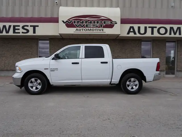 2023 Ram 1500 Classic SLT 4x4 Crew Cab 5'7 Box - 5.7L HEMI - LOW - Photo 2