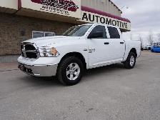 2023 Ram 1500 Classic SLT 4x4 Crew Cab 5'7 Box - 5.7L HEMI - LOW - Photo 4