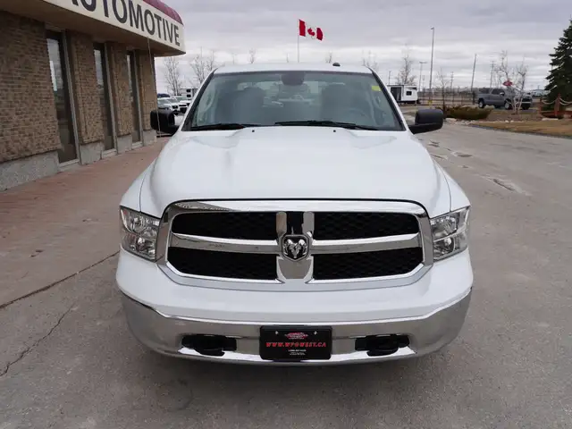 2023 Ram 1500 Classic SLT 4x4 Crew Cab 5'7 Box - 5.7L HEMI - LOW - Photo 5
