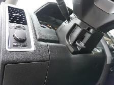 2023 Ram 1500 Classic SLT 4x4 Crew Cab 5'7 Box - 5.7L HEMI - LOW - Photo 8