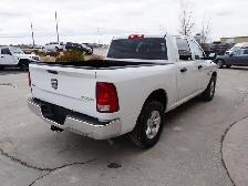 2023 Ram 1500 Classic SLT 4x4 Crew Cab 5'7 Box - 5.7L HEMI - LOW - Photo 9