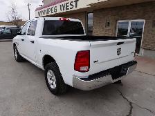 2023 Ram 1500 Classic SLT 4x4 Crew Cab 5'7 Box - 5.7L HEMI - LOW - Photo 11