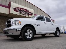 2023 Ram 1500 Classic SLT 4x4 Crew Cab 5'7 Box - 5.7L HEMI - LOW - Photo 13