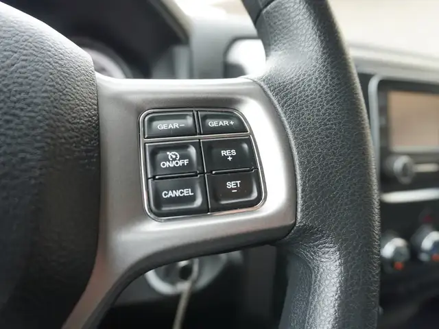 2023 Ram 1500 Classic SLT 4x4 Crew Cab 5'7 Box - 5.7L HEMI - LOW - Photo 22