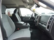 2023 Ram 1500 Classic SLT 4x4 Crew Cab 5'7 Box - 5.7L HEMI - LOW - Photo 31