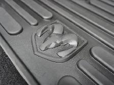 2023 Ram 1500 Classic SLT 4x4 Crew Cab 5'7 Box - 5.7L HEMI - LOW - Photo 39