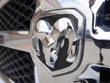 2023 Ram 1500 Classic SLT 4x4 Crew Cab 5'7 Box - 5.7L HEMI - LOW - Photo 46