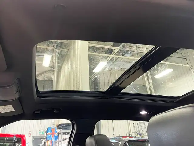 2019 Chevrolet Blazer RS AWD - Backup Cam, Traction Control - Photo 10