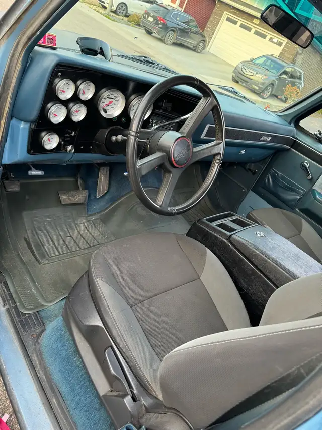 1983 gmc square body - Photo 2