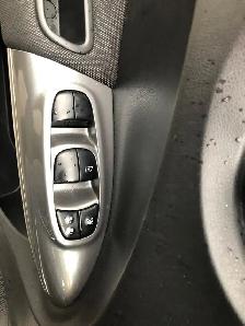 2011 Nissan Juke 5dr Wgn I4 SL AWD CERTIFIED WITH 3 YEARS WARRAN - Photo 11