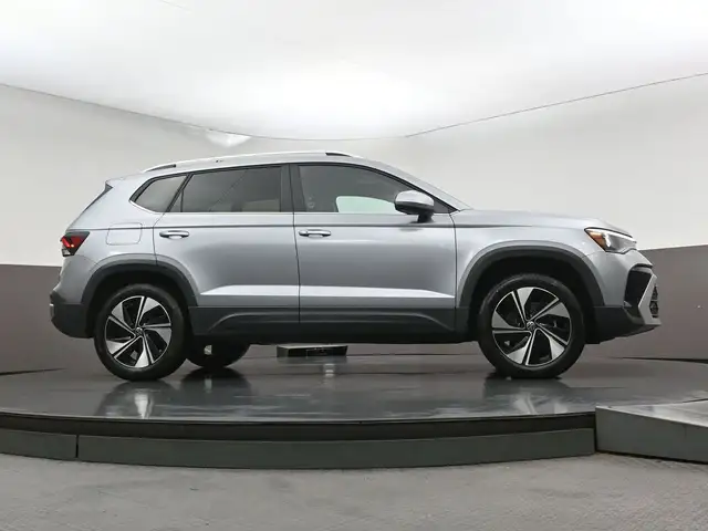 2025 Volkswagen Taos COMFORTLINE AWD| BACKUP CAMERA| ALLOY WHEEL - Photo 35