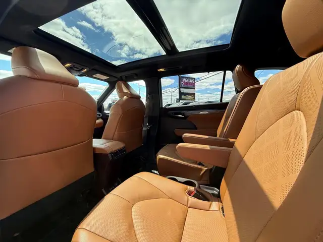 2022 Toyota Highlander Hybrid Platinum - Photo 9