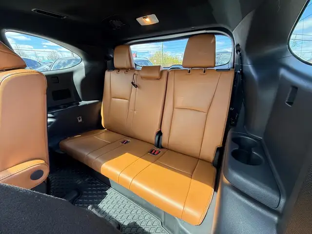 2022 Toyota Highlander Hybrid Platinum - Photo 10
