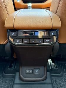 2022 Toyota Highlander Hybrid Platinum - Photo 12