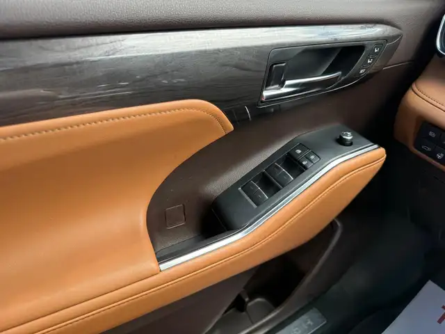 2022 Toyota Highlander Hybrid Platinum - Photo 23