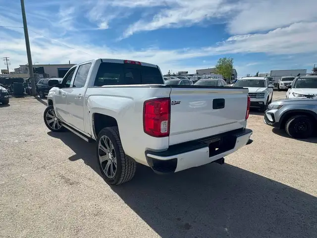 2017 Chevrolet Silverado 1500 LTZ - Photo 6