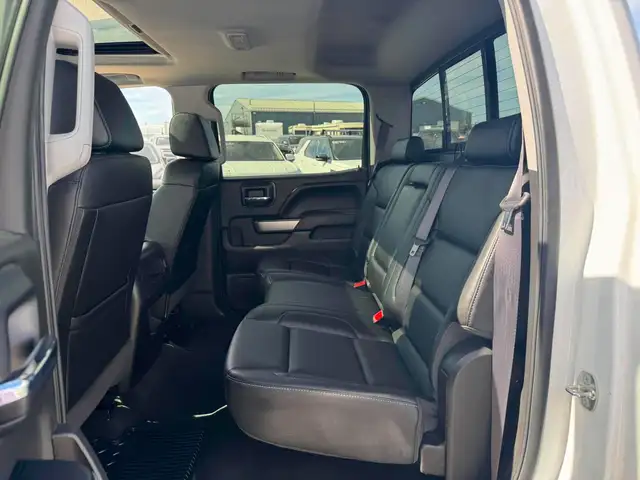 2017 Chevrolet Silverado 1500 LTZ - Photo 18