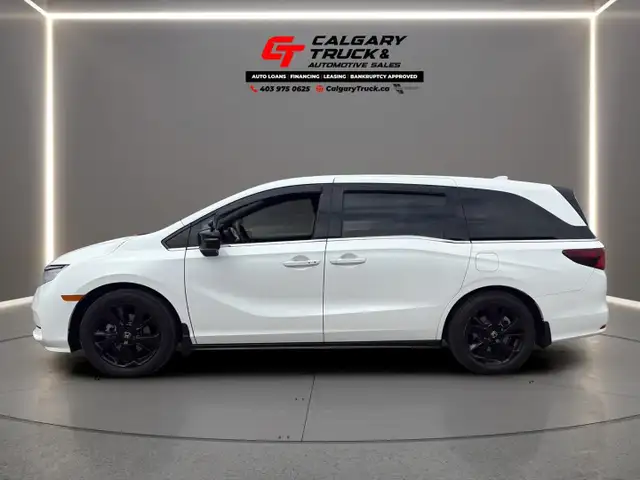 2023 Honda Odyssey Black Edition Auto - Photo 4