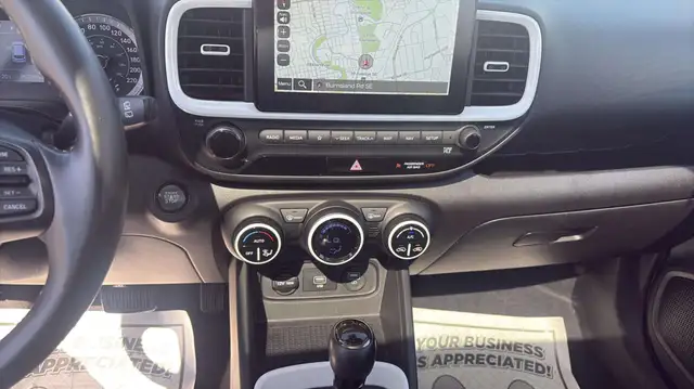 2020 Hyundai Venue Ultimate w/Black Interior IVT - Photo 13